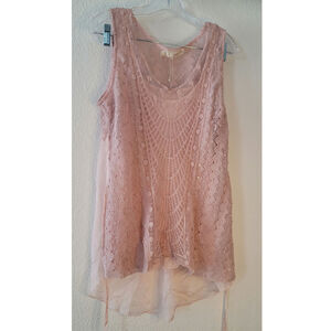 NWT A'Reve Women’s Sheer Lace Tank Top with a High-low Hem Blush Pink Sz Medium
